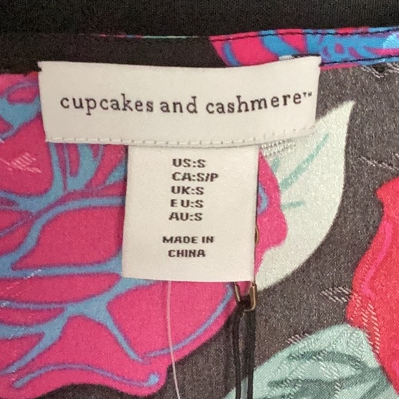 CUPCAKES AND CASHMERE NWT WOMENS FLORAL LONG SLEEVE BLOUSE TOP SMALL - Picture 6 of 7